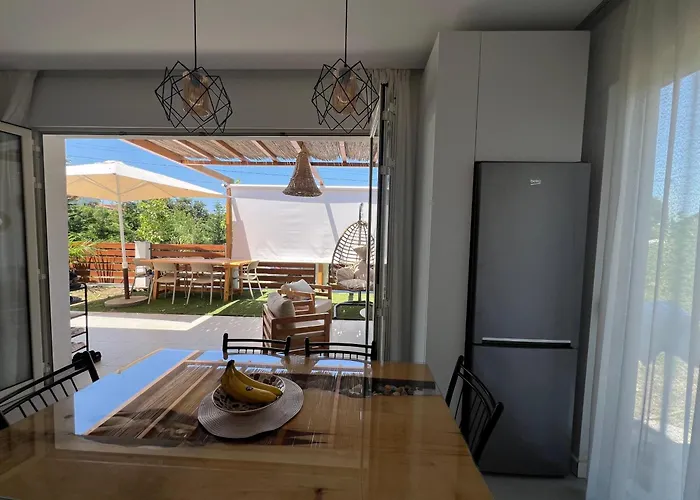 Lumiere House בית נופש *