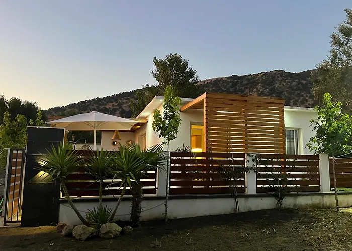 Lumiere House Semesterbostad Baks-Rrjoll
